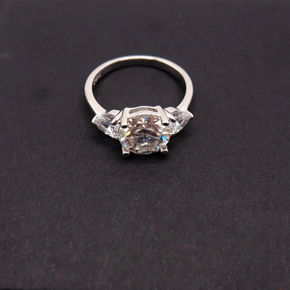 Awesome 3 Stone GRA Certified 2.80ctw Diamond Ring. Side Stones Cut As Heart's